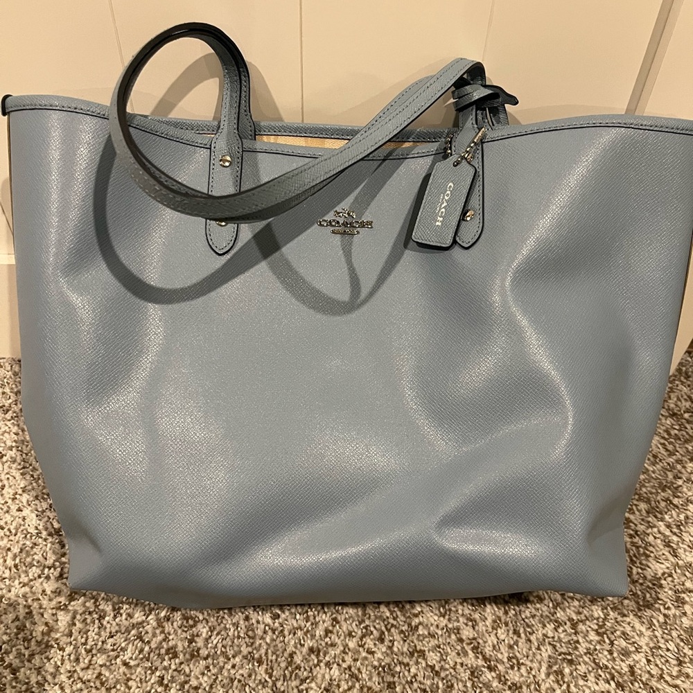 Coach Shoulder Bag with extra pouch